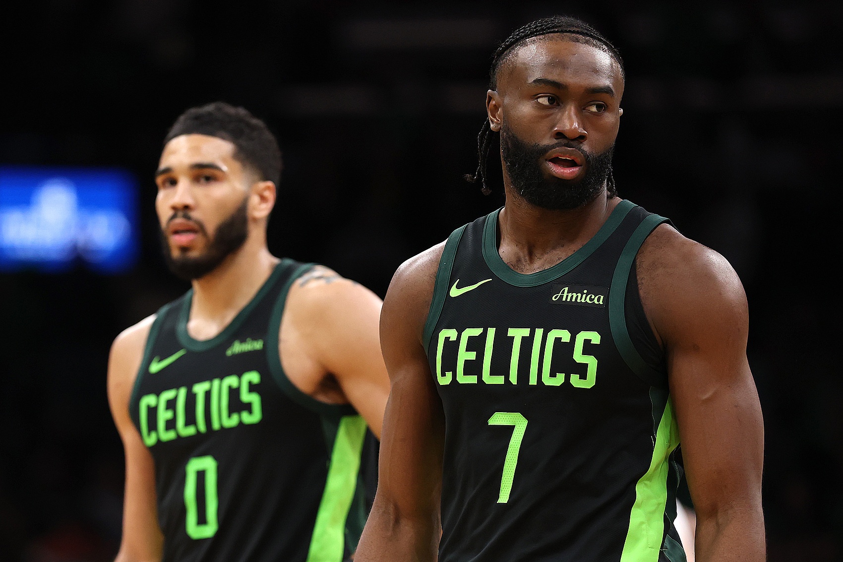 开云官网-凯尔特人新秀表现惊艳，全场观众掌声不断，解决城市.-开云官网